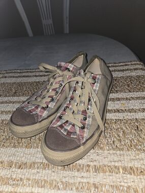Converse Plaid & Brown Low-Top Sneakers Womens 8